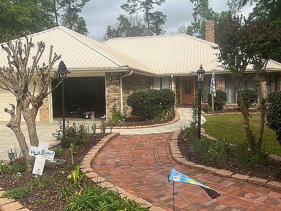 4th image of 80 Woodridge Ln