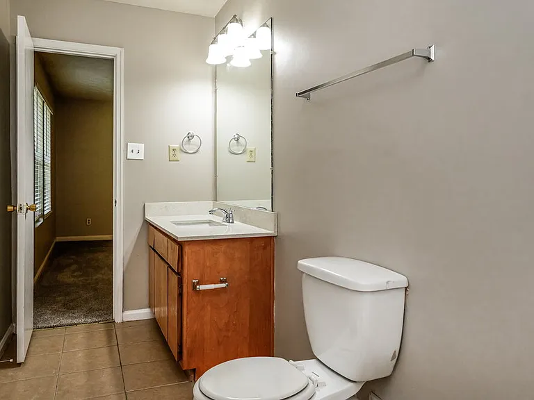 4255 Loveless Pl — Photo 10
