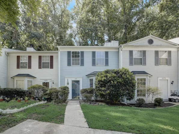 1076 Huntington Trce SE, Smyrna, GA 30082