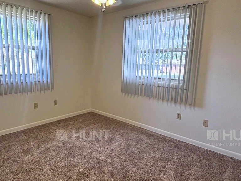 225 Fox Glove St — Photo 9