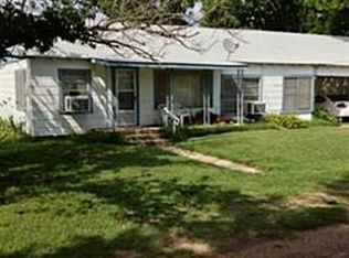 110 W Commerce St, Gustine, TX 76455