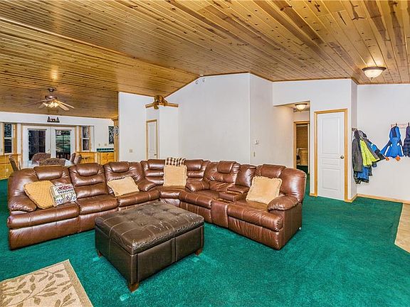 3rd image of 763 Ford Ln