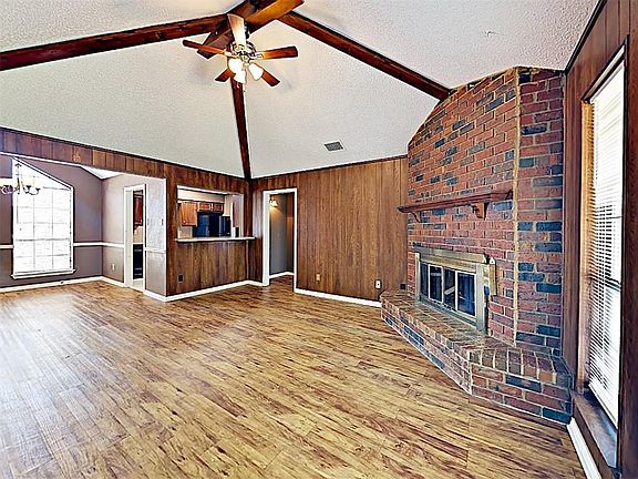 2nd image of 620 Willow Way