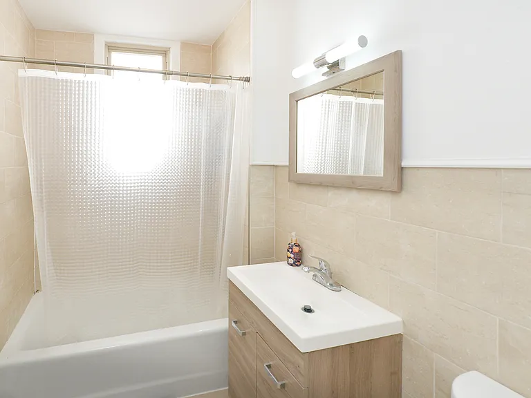 6 Glen St #1 — Photo 9