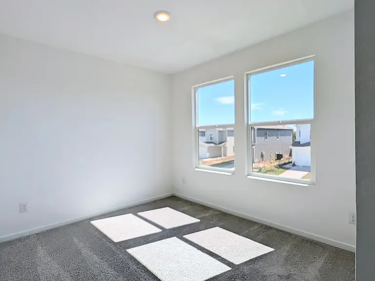 3305 NW 149th St — Photo 13
