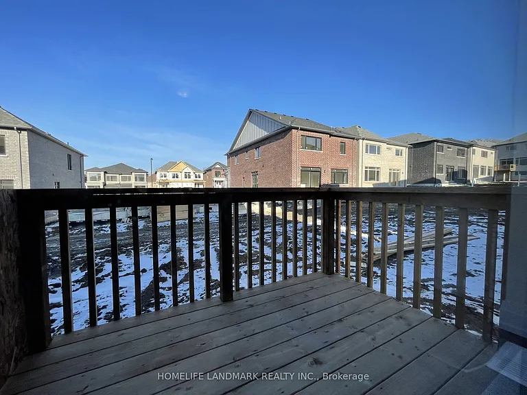 38 Daisy St — Photo 10