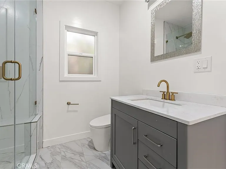 2216 Veteran Ave — Photo 15