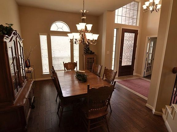 4th image of 28519 Blue Holly Ln