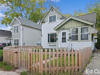 824 Arianna St NW, Grand Rapids, MI, 49504