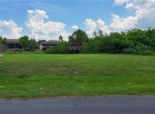 202 S Waterway Dr NW, Pt Charlotte, FL 33952