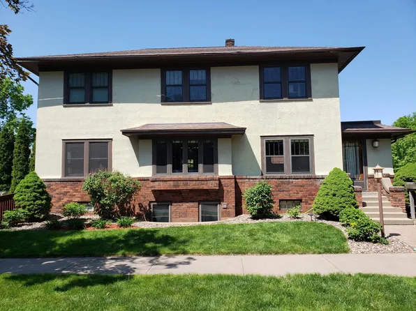 853 W Howard St, Winona, MN 55987