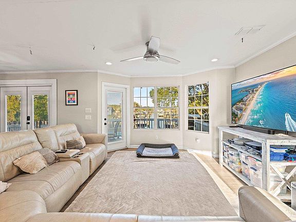 5th image of 1064 Circle Ln