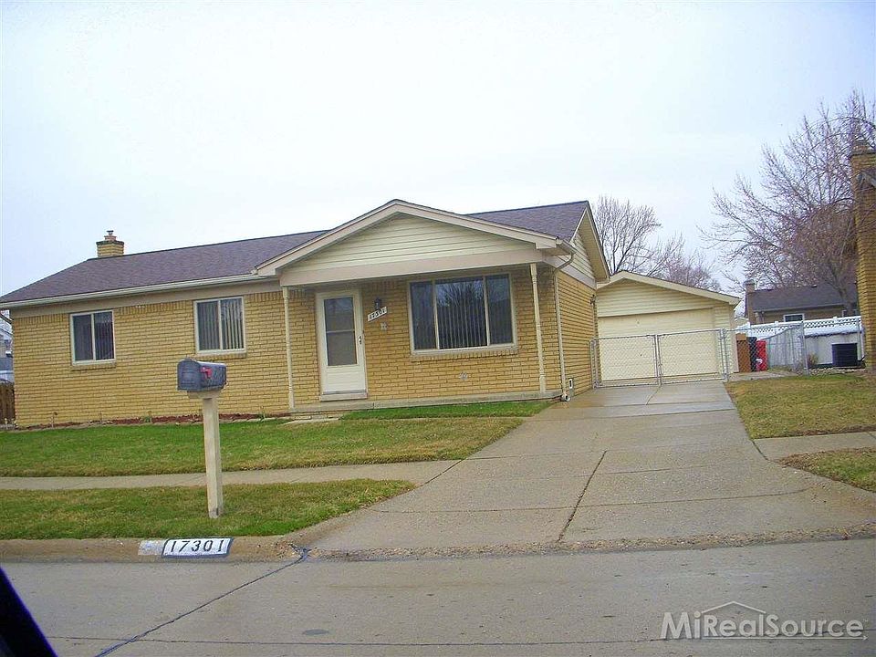Located in secluded sub in best part of Roseville. Quiet family friendly subdivision.