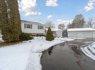 10994 E Henderson Rd, Corunna, MI 48817