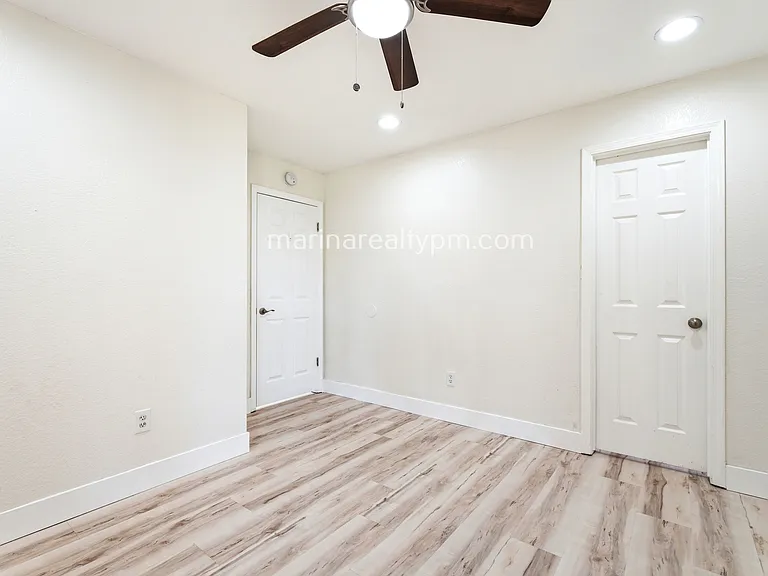 208 Buttercup Cir — Photo 33