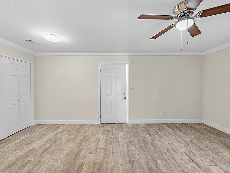 Robertsdale Village Apartments — Photo 42