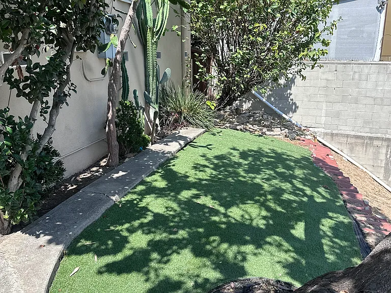 2773 Lakewood Ave — Photo 8