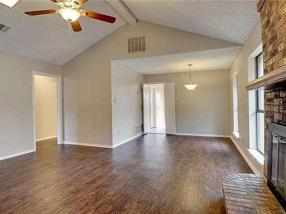 5th image of 2204 Placid Dr