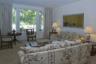 Living Room :: 31 San Mateo Court