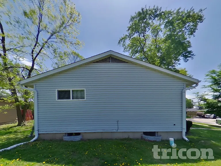 815 Sandra Ln — Photo 13