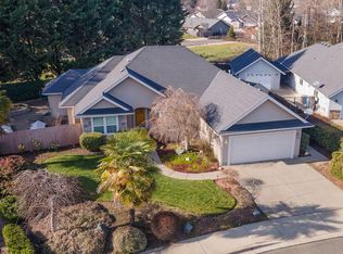 1116 Cashmere Dr, Grants Pass, OR 97527