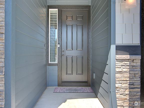 2nd image of 2704 NW 6th Avenue