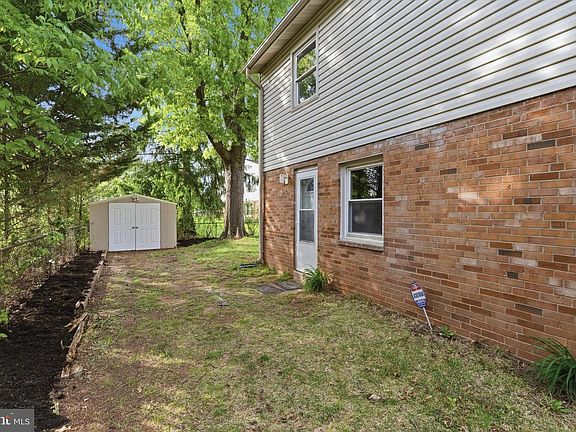 5th image of 4312 Lees Corner Rd