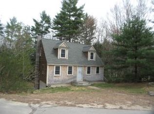 19 Power St, Raymond, NH 03077