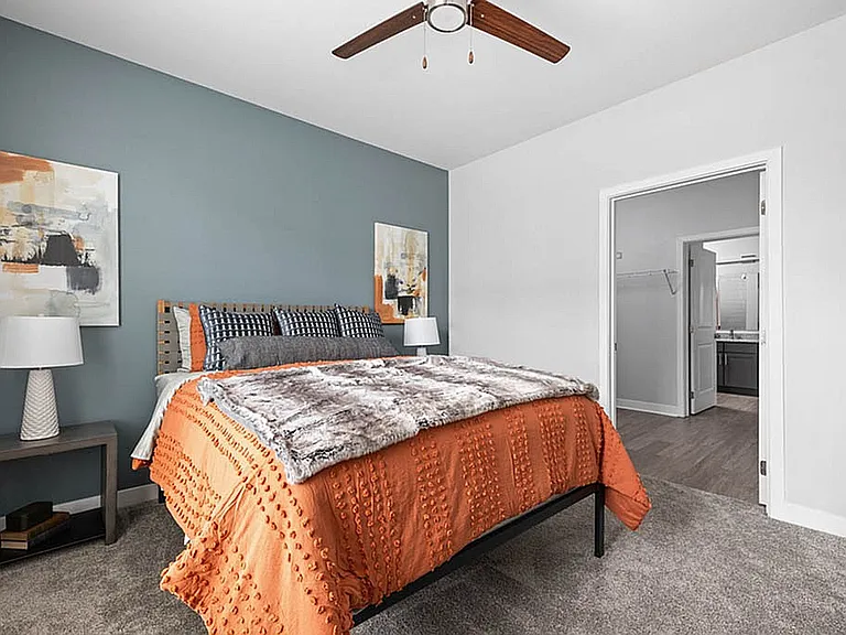 Spacious Bedroom with Modern Decor