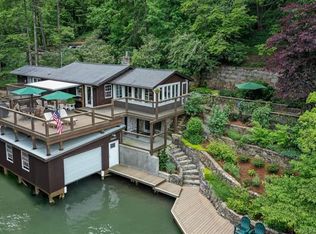 103 Lakeview Rd, Lake Lure, NC 28746