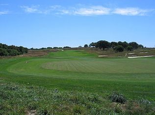 40 Overlook Dr, Southampton, NY 11968