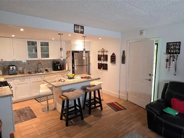 70 NE 202nd Ter APT T26, Miami Gardens, FL 33179