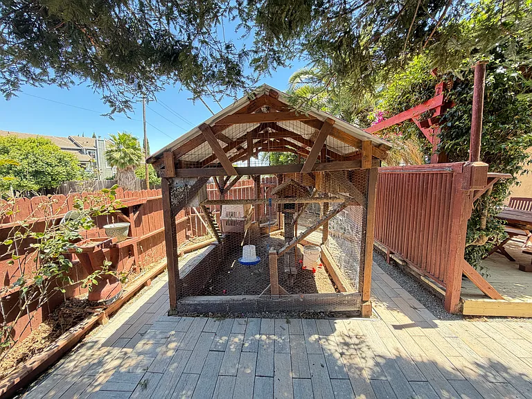 40 Curtis Ct — Photo 15