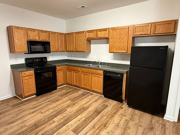5th image of 7041 Somerset Springs Dr
