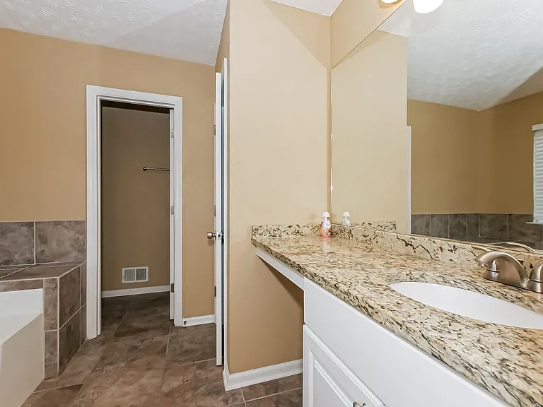 212 Wildwood Dr — Photo 14