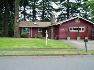 930 NE 131st Pl, Portland, OR 97230