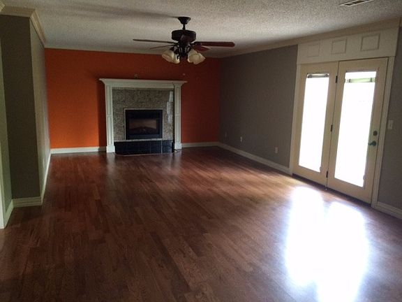 Additional Living Room