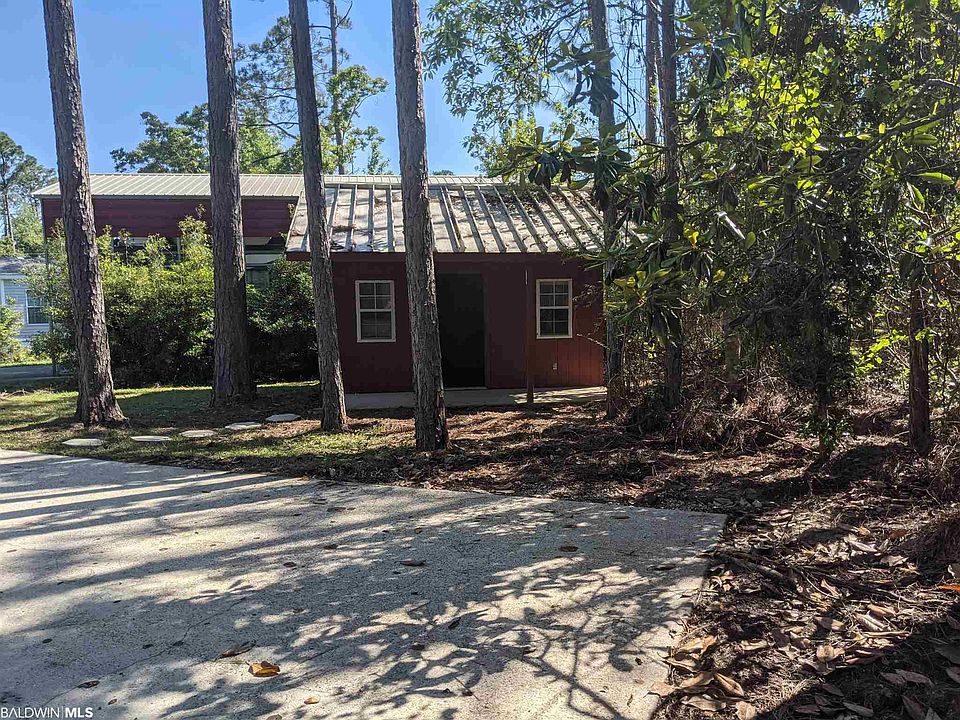 2nd image of 105 Portage Cir