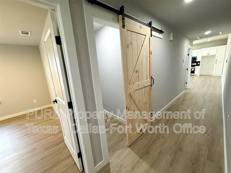 2015 Stuart St #A — Photo 4