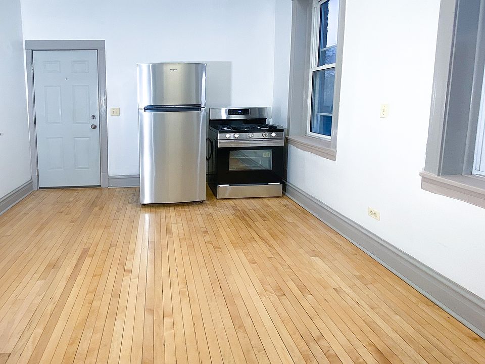 Kitchen/Dining Area