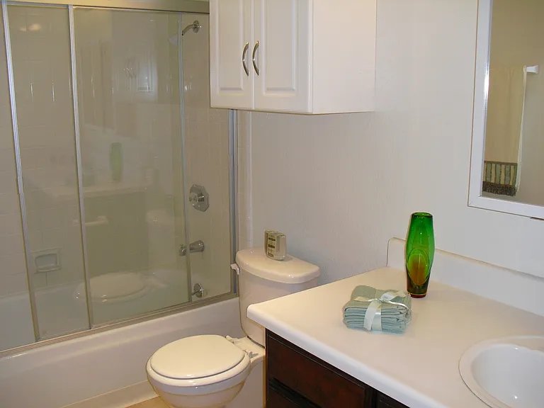 Sandlewood Apartments — Photo 10