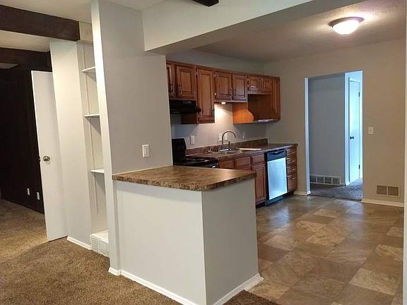 4th image of 8528 Bobolink Dr