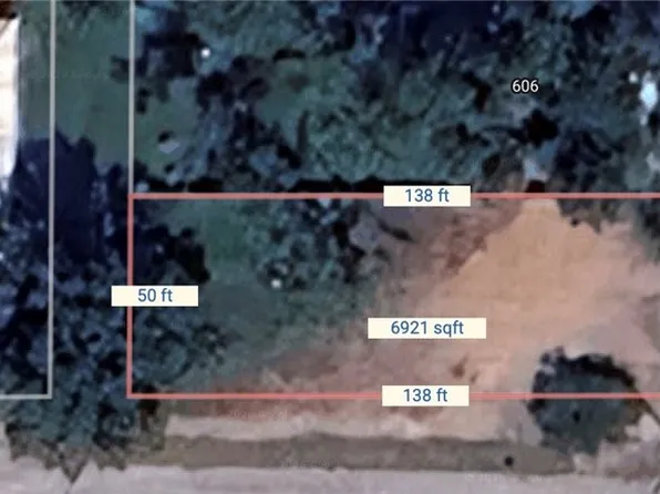 321 E Locust St #12, Rogers, AR 72756