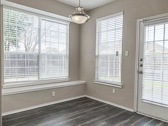5th image of 7141 Goldenrod Dr