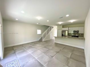 5858 Lincoln St, Hollywood, FL 33021