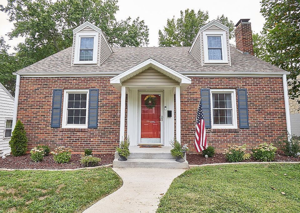 1st image of 2004 Meadow Ln
