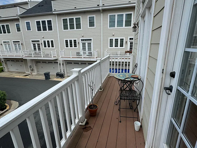 13679 Neil Armstrong Ave — Photo 11