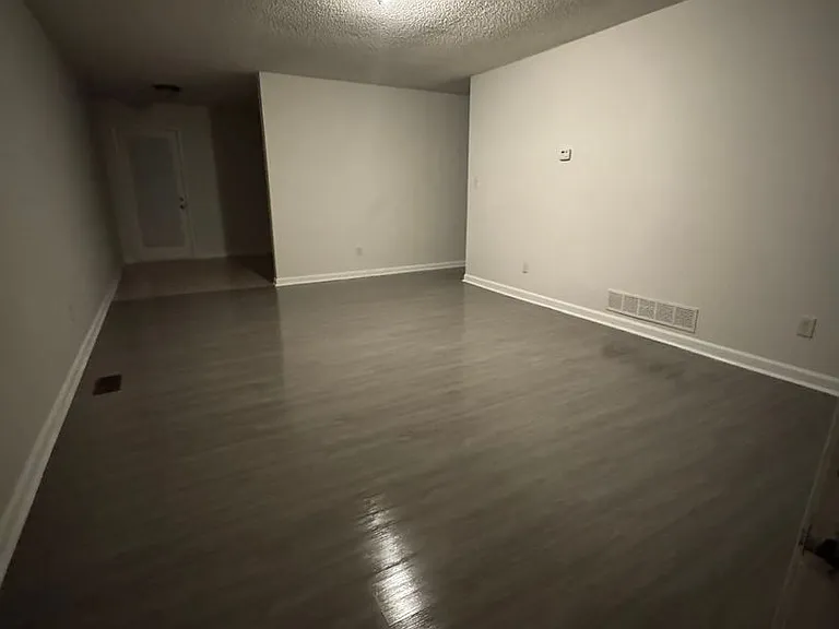 111 Fairhaven Ct — Photo 15