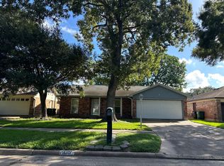 16127 White Star Dr, Houston, TX 77062