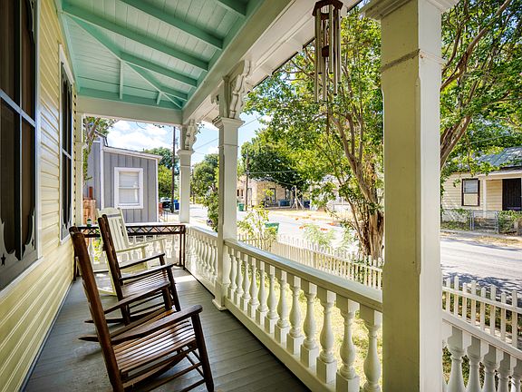 5th image of 203 Camargo St